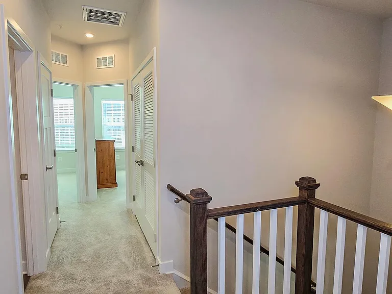 5426 Greenpoint Ln — Photo 44