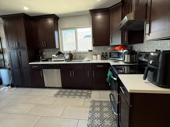 51 Gibson Pl #2, Yonkers, NY 10705