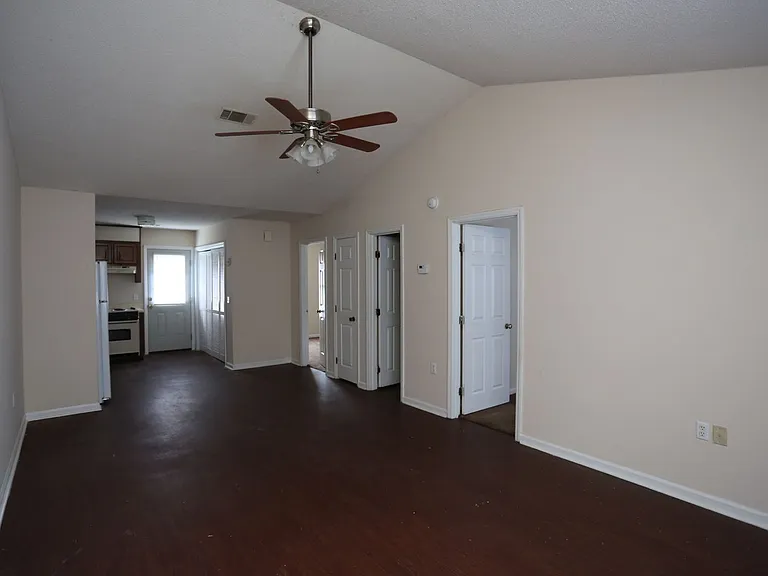 140 Lanier Dr #178 — Photo 2