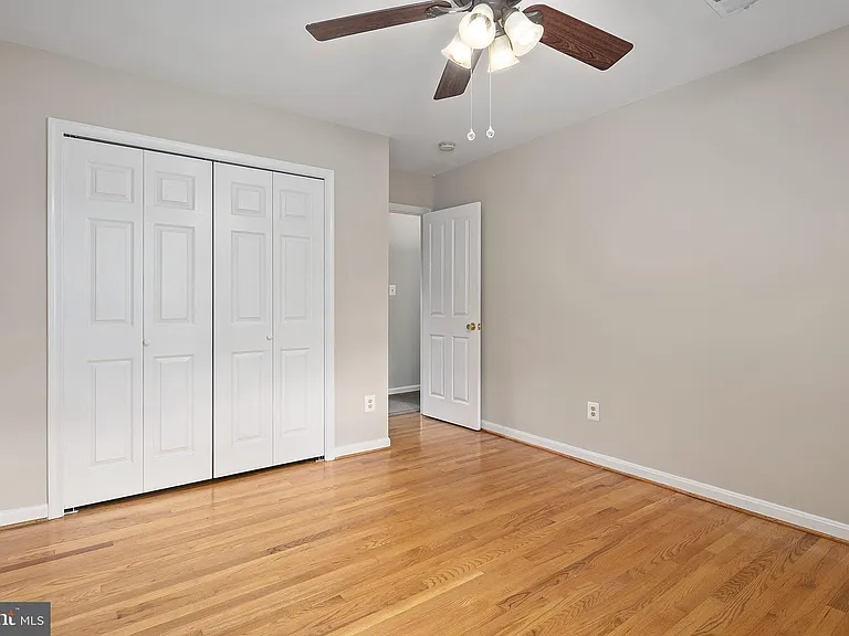 2542 N Wakefield St — Photo 39