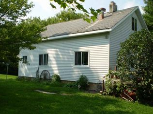 N5541 Spring Creek Rd, Manawa, WI 54949