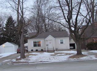 1226 S Irwin Ave, Green Bay, WI 54301