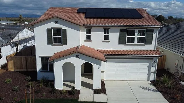 3285 Lourdes Ave — Photo 1
