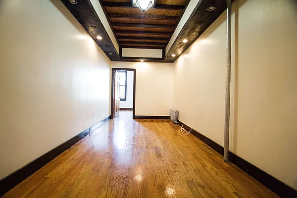 Rented by Nooklyn NYC LLC | media 32