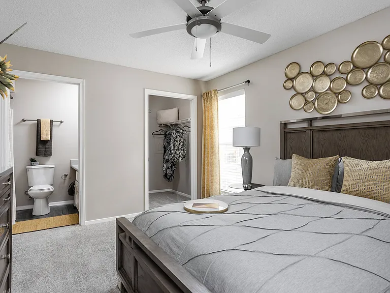 Master Bedroom with En-Suite