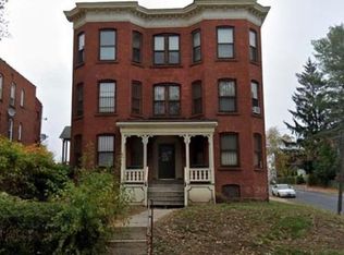 214 Park Ter #4, Hartford, CT 06106