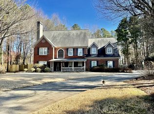 825 Trakehner Tarn, Roswell, GA 30075