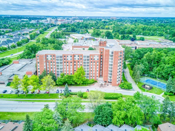 960 Teron Rd #401, Ottawa, ON K2K 2B6