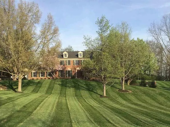 2253 Britt Dr, Hebron, KY 41048