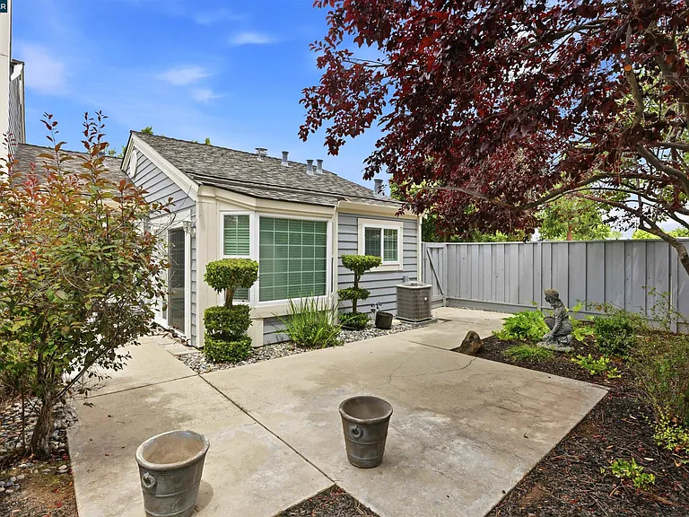 177 Northwood Cmns — Photo 29