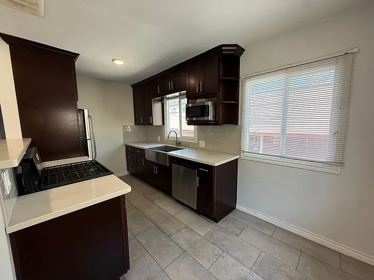 1526 Corinth Ave #6 — Photo 2