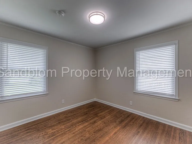5169 S Troost Ave — Photo 15