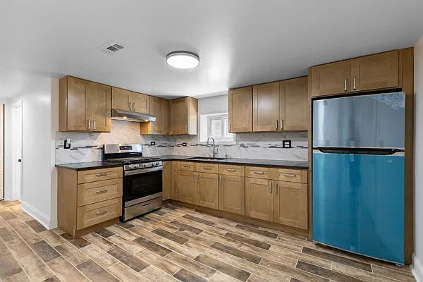 2 bed, 900 sqft, $1,550 — Photo 3