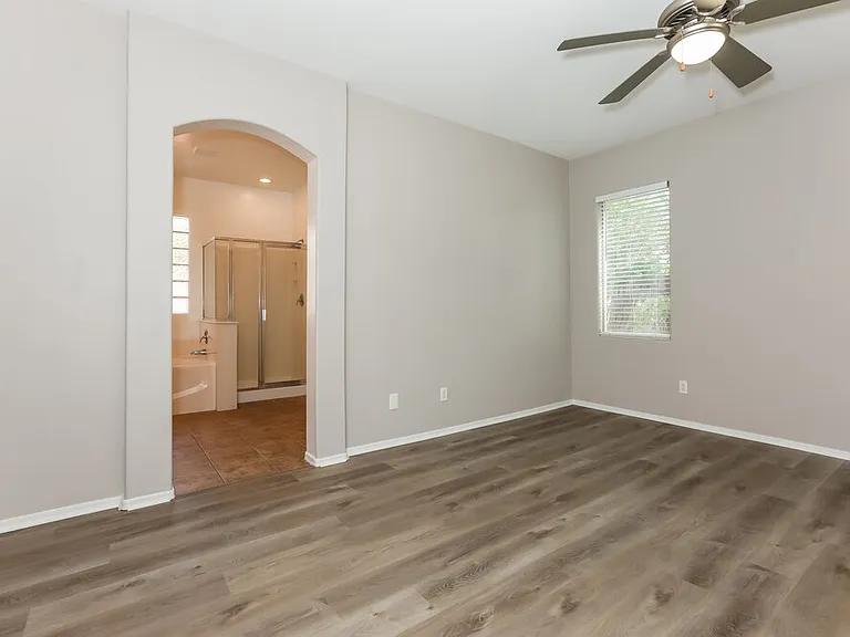 4101 S Vineyard Ave — Photo 8
