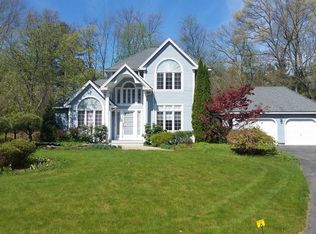19 Pine Ct, Sunderland, MA 01375