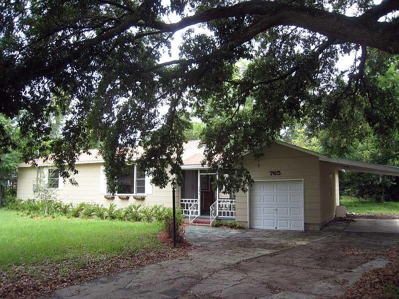 1st image of 765 Linda Dr N