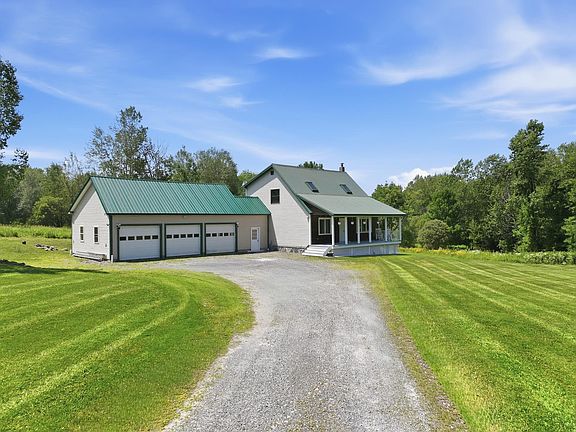 3rd image of 449 Nichols Road
