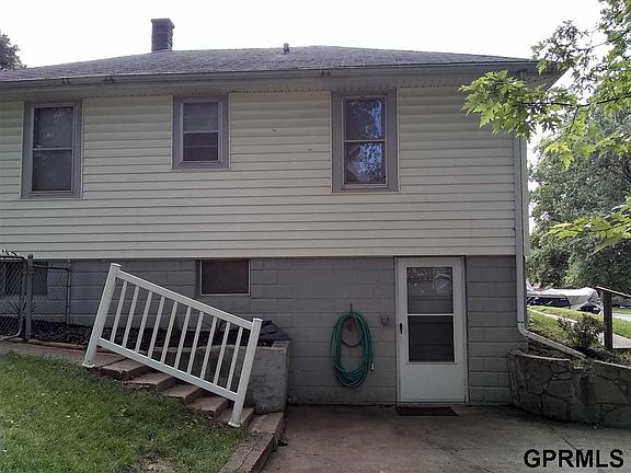 3rd image of 5819 Holmes St