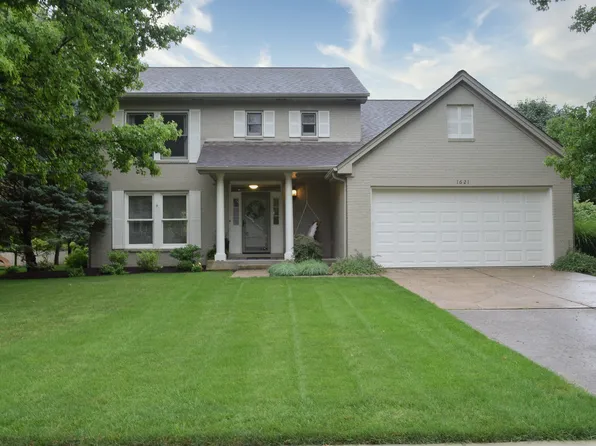 1621 Waterford Dr, Zionsville, IN 46077