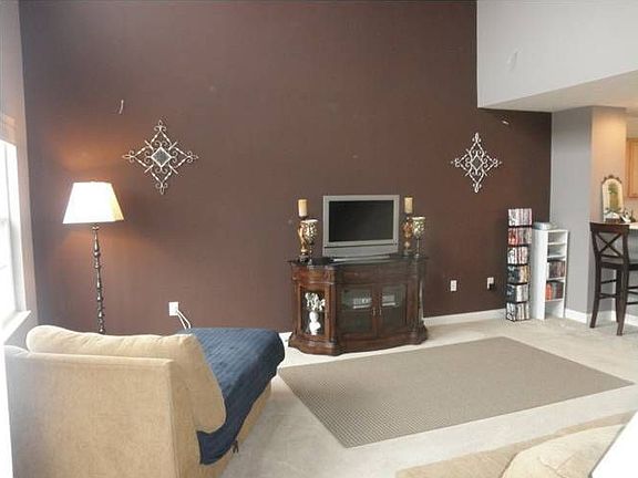 Open concept livingroom/kitchen