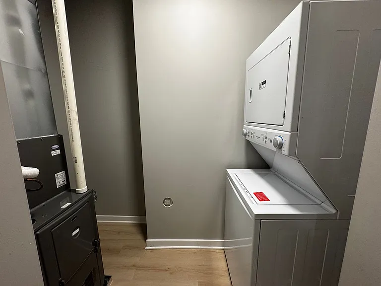4007 W School St #3 — Photo 11