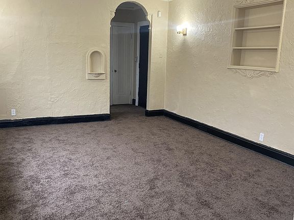 2nd image of 1123 E 82nd St Unit 206