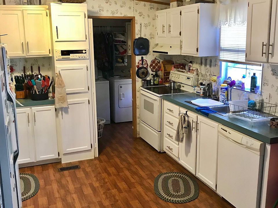 2nd image of 1124 Taos Trl