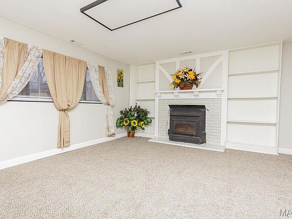 5th image of 2345 Derhake Rd