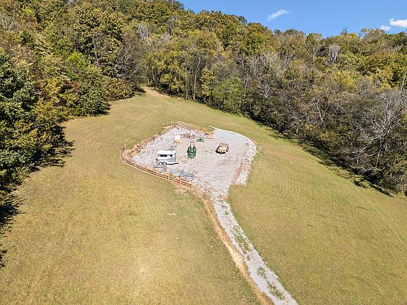 71st image of 2846 Fuller Hollow Rd