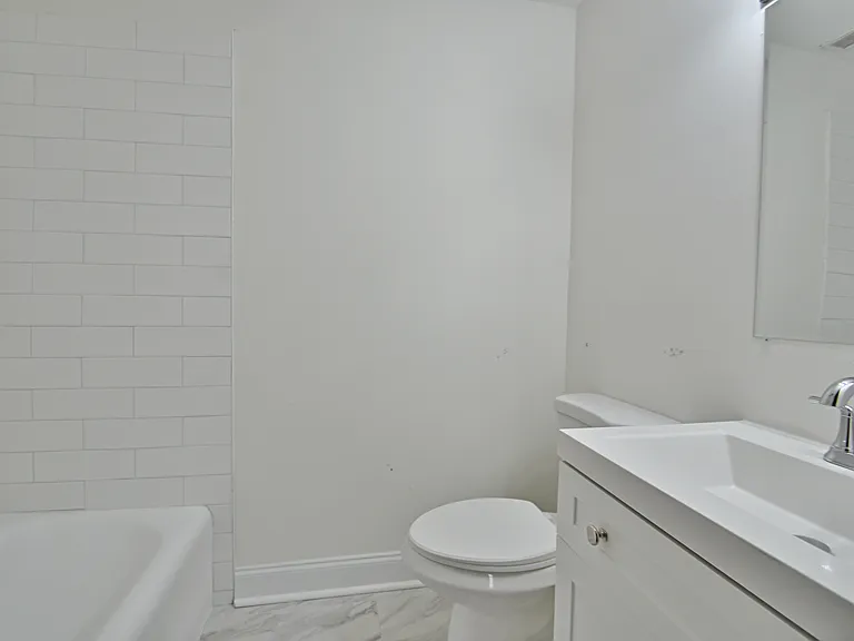 209 W 5th Ave #102 — Photo 2