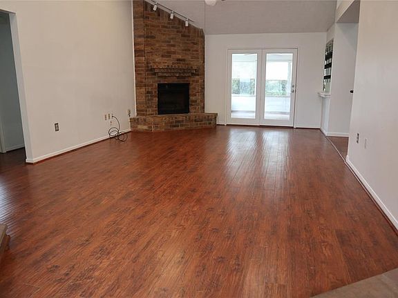 5th image of 2850 Mesquite Dr