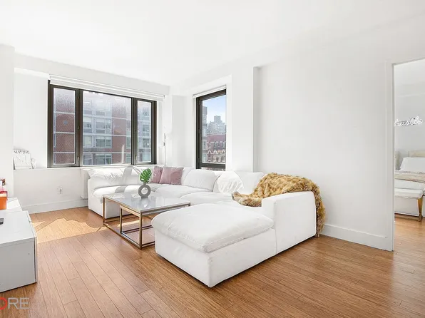 305 W 16th St APT 4E, New York, NY 10011