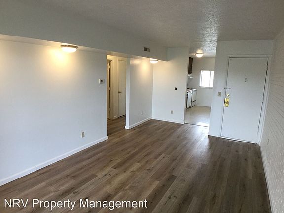3rd image of 1407 Pickett St #8529078