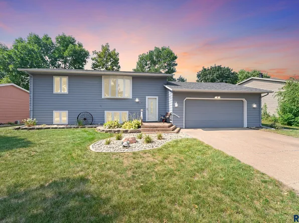 6009 W Cheyenne Dr, Sioux Falls, SD 57106