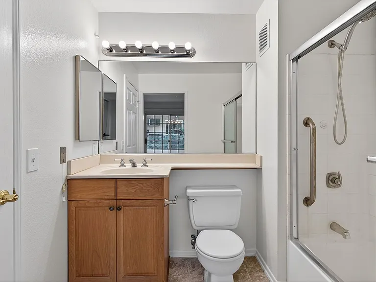 3485 Linden Ave — Photo 11