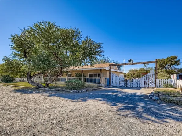 1233 Comstock Dr, Las Vegas, NV 89106