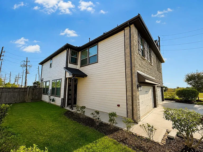 5255 Prairie Terrace Ln — Photo 2