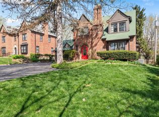 7211 Clayton Rd, Saint Louis, MO 63117