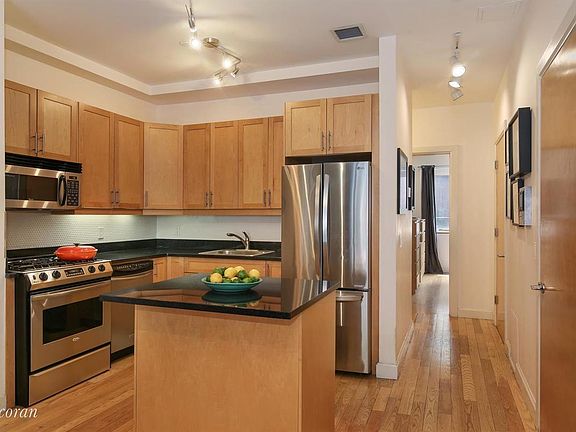 2nd image of 376 15th St APT 1C