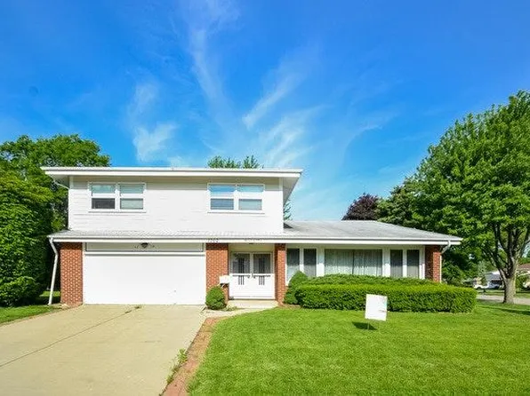 1702 N Waterman Ave, Arlington Heights, IL 60004