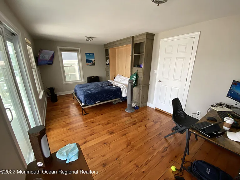 36 Surf Ave — Photo 20