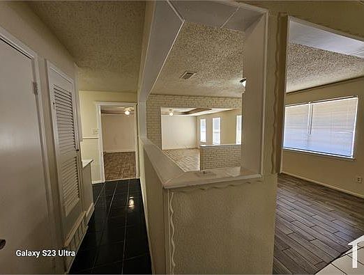 4th image of 745 Brookfield Dr