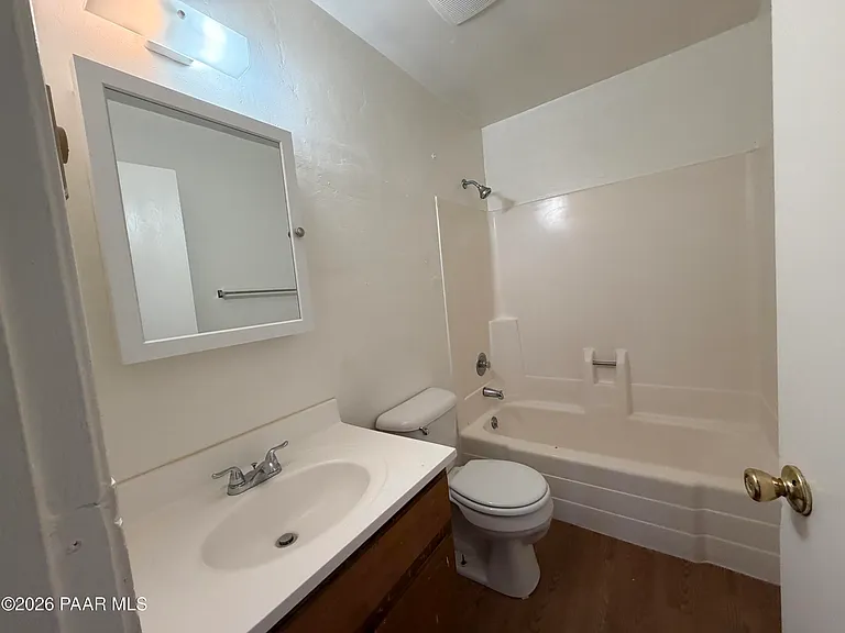 410 Madison Ave #3 — Photo 5