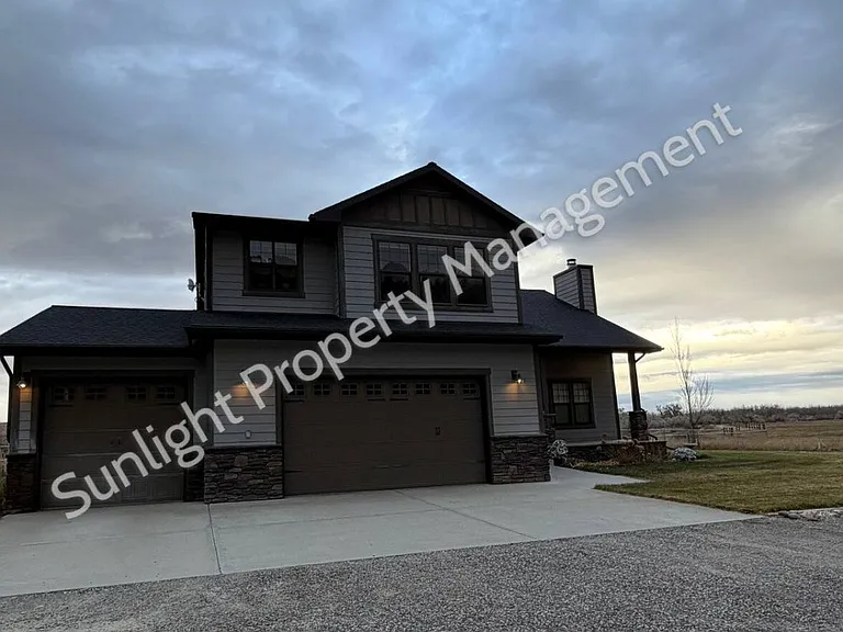5281 River Rd — Photo 1