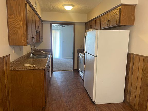 5th image of 1006 S Inglewood Ave #15