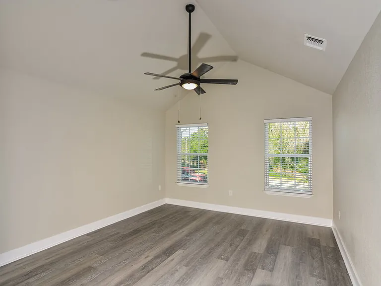 7310 Oswego Dr — Photo 9