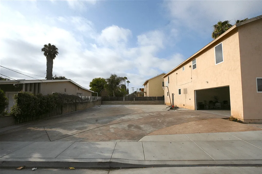4808 63rd Street — Photo 4