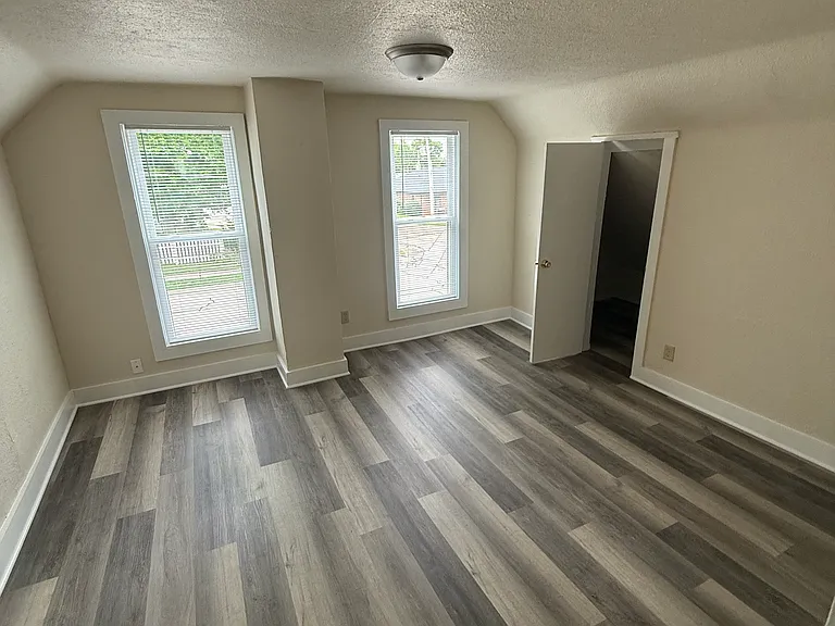 901 W Main St #901 — Photo 3