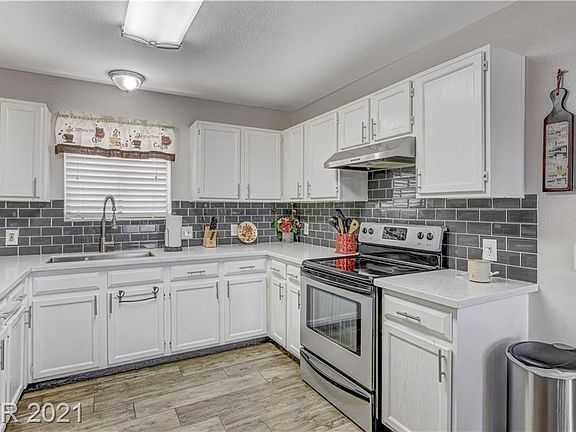 3rd image of 6344 Pine Hill Ave