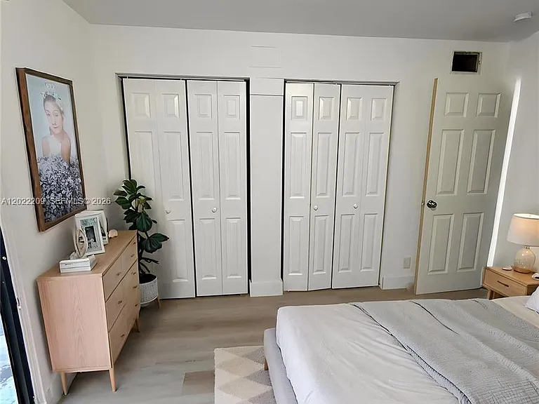 1309 NW 8th Ave — Photo 3